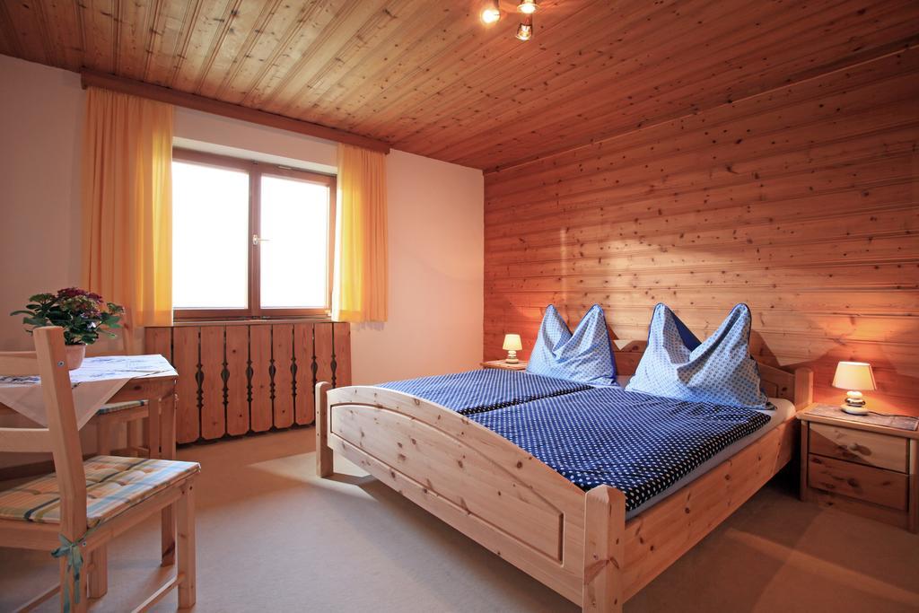 Gugghof Apartman Hopfgarten im Brixental Szoba fotó